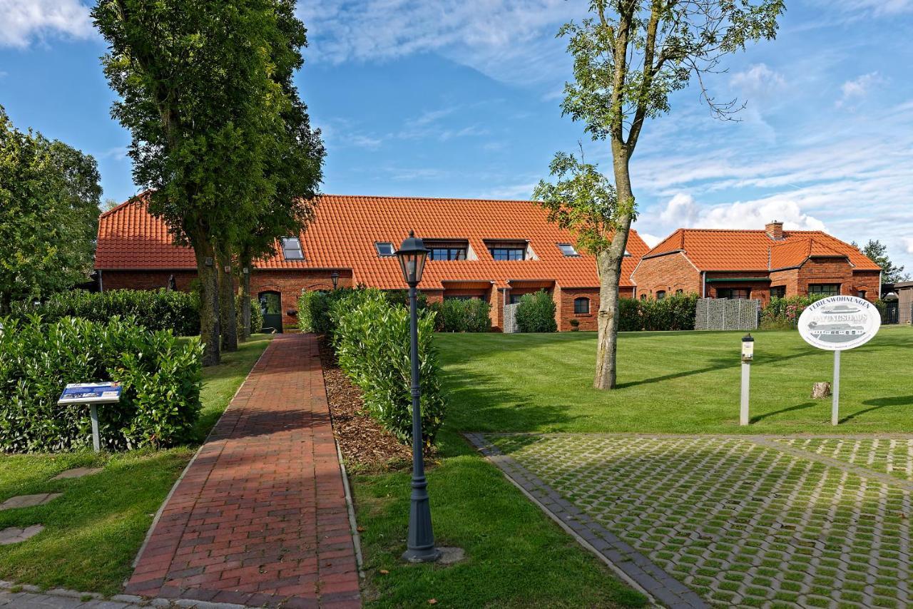 Hayungshaus Esens Appartement Buitenkant foto