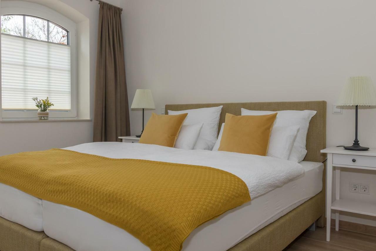 Hayungshaus Esens Appartement Buitenkant foto