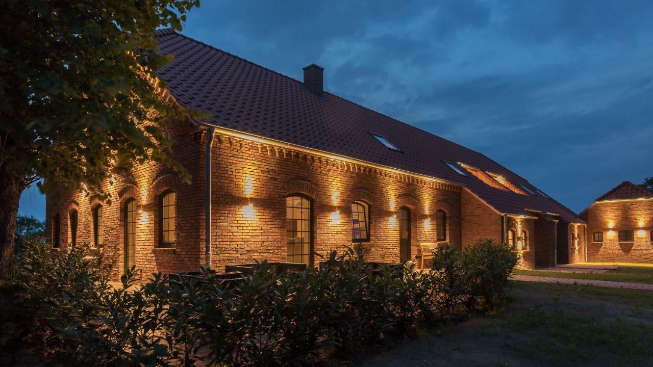 Hayungshaus Esens Appartement Buitenkant foto