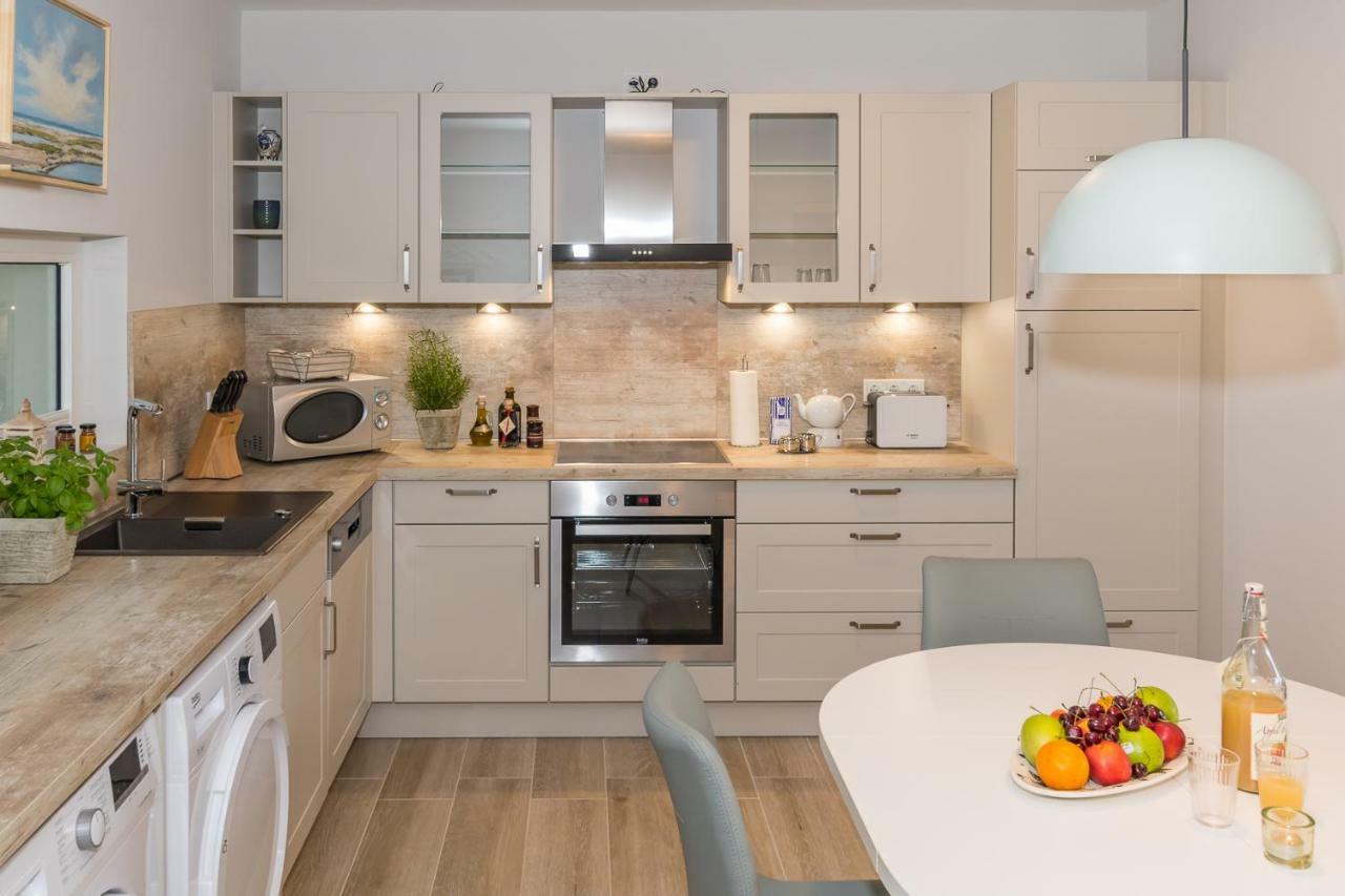 Hayungshaus Esens Appartement Buitenkant foto
